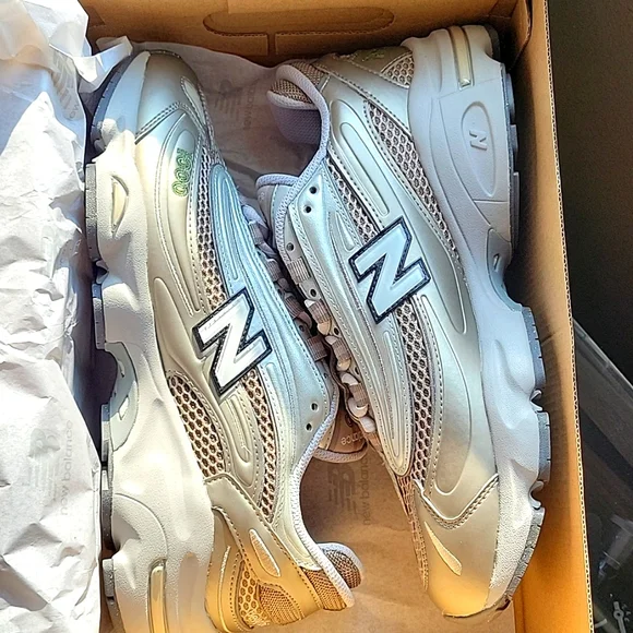 New Balance 1000 Beige And White, Mens 9.5 - Picture 8 of 8